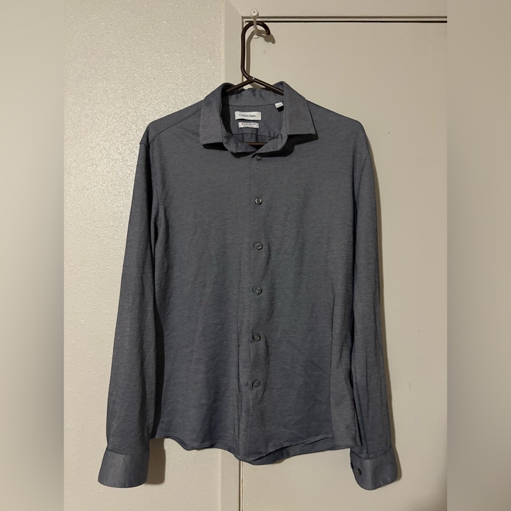 Calvin Klein Men's Gray button up collar long sleeve slim fit shirt professional